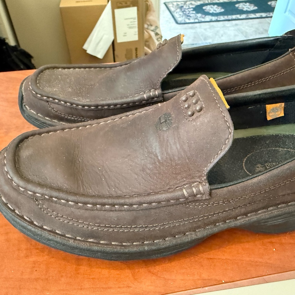 Mens Timberland Shoes Size 9M in Brown
